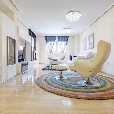 Διαμέρισμα Charming Duplex In